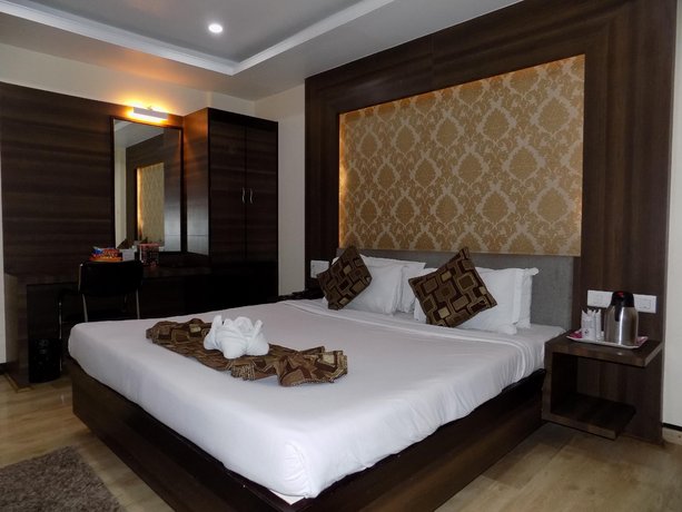 Hotel Simran Raipur